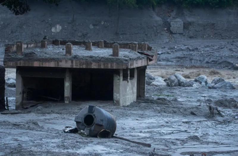 More than 1,300 missing in Nepal and Tibet after deadly floods